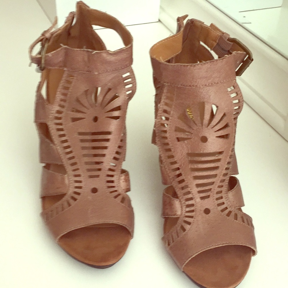 Platform heels
